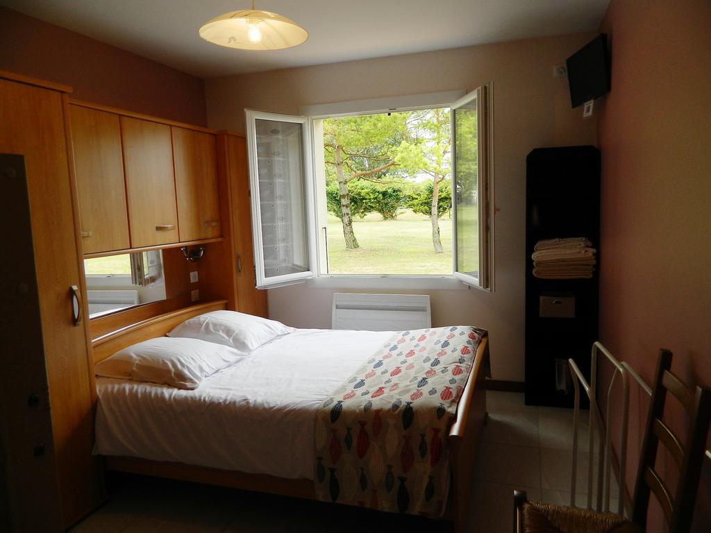 Chambre D'Hotes Les 3 Moulins Cozes Dış mekan fotoğraf